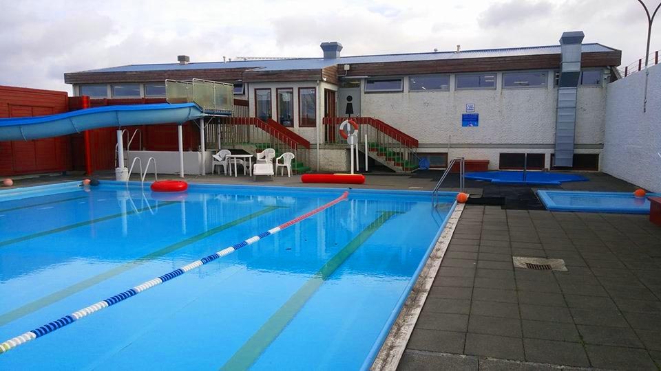 Swimming pool in Reykholt