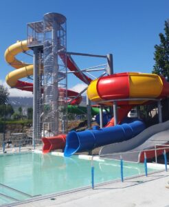 swimming-pool-akureyri-facilities